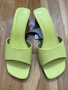 NWT ZARA Neon Lime Green Yellow Slide Block Heel Mules